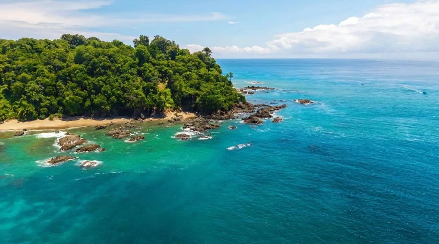 Arriving at San José - Local Culture and Adventure | Travel Scout
