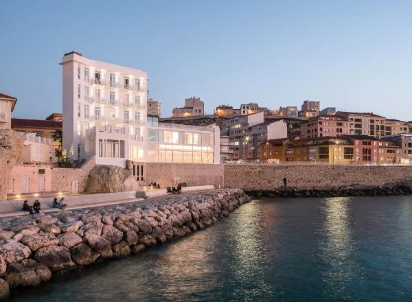 Les Bords de Mer | Travel Scout